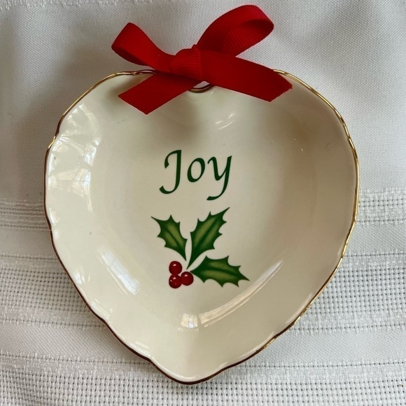 Lenox Sentiment‎ Heart Dish Joy Holiday Holly Berries 24k Gold Trim - Picture 5 of 8